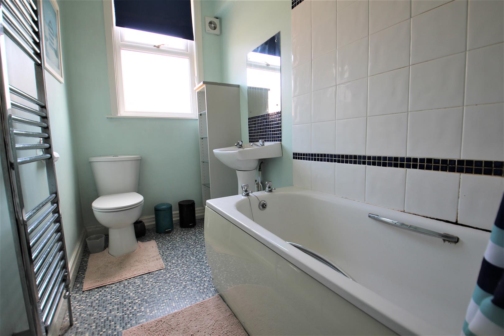 Room Back Langdale Terrace in Leeds