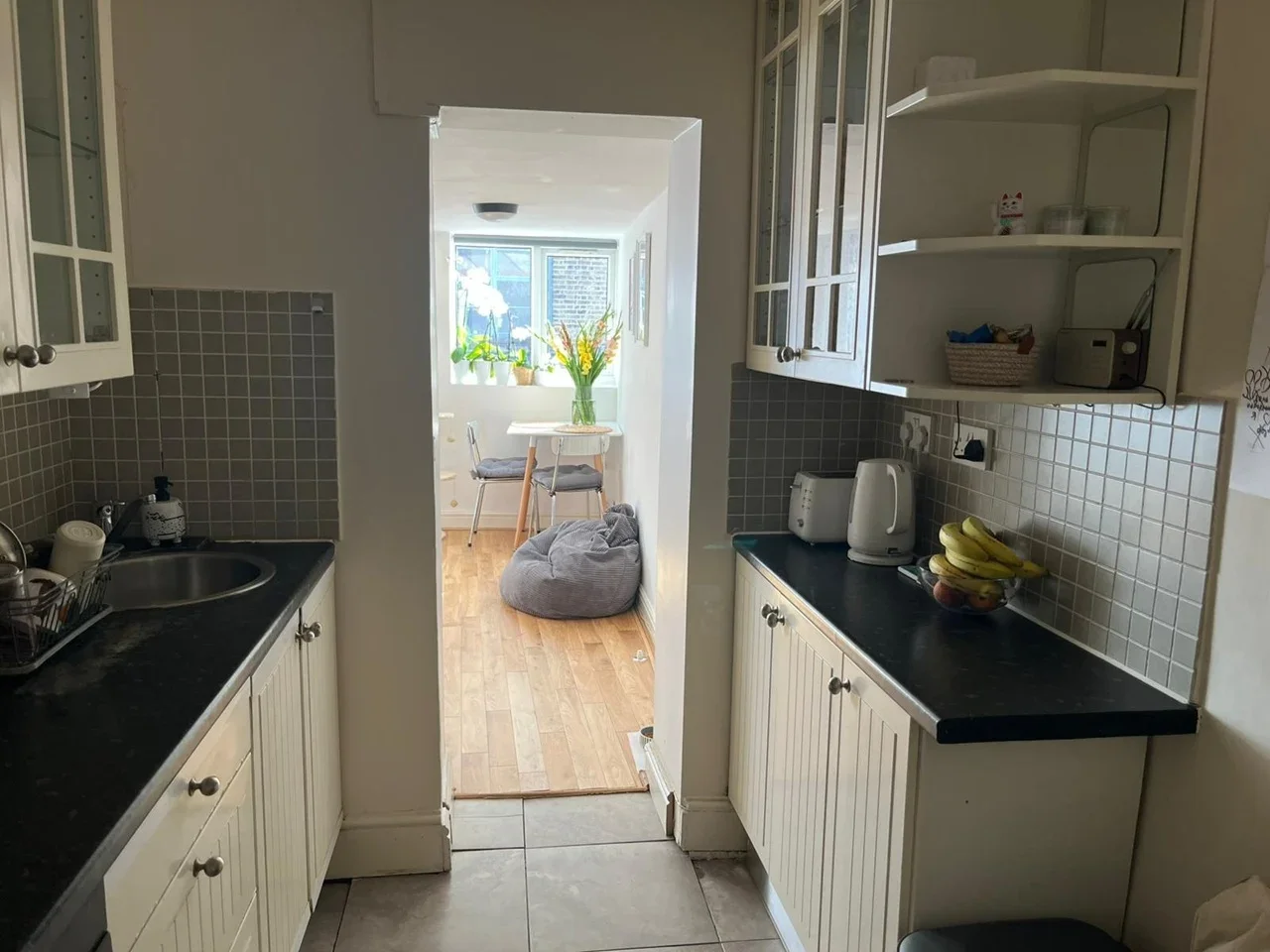 Flat Kingsland Road in Greater London