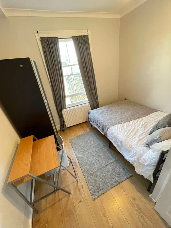 Room Dalston Lane in Greater London