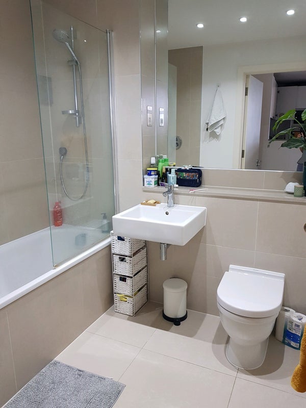 Room Palmers Road in Greater London