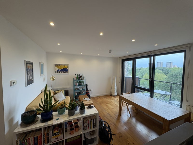 Room Palmers Road in Greater London