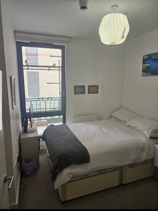Room Palmers Road in Greater London