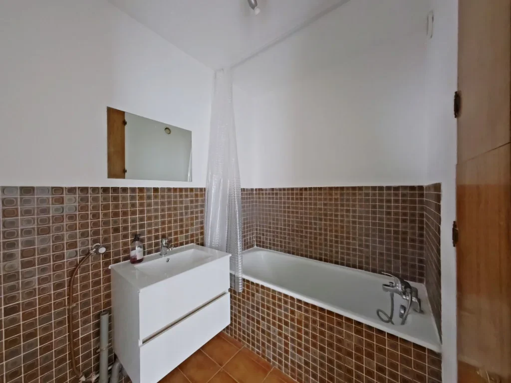 Flat Rue Pierre Brossolette in Ivry-sur-Seine