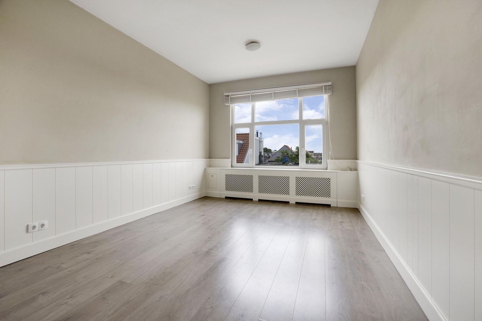 Appartement Bussumsestraat 177 in Den Haag