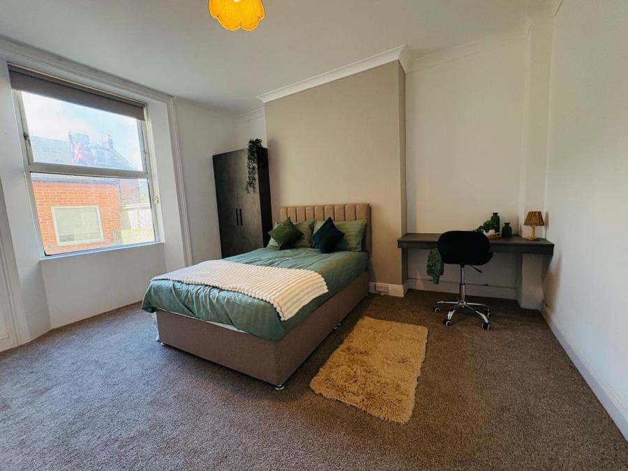 Room Elmwood Street in Sunderland
