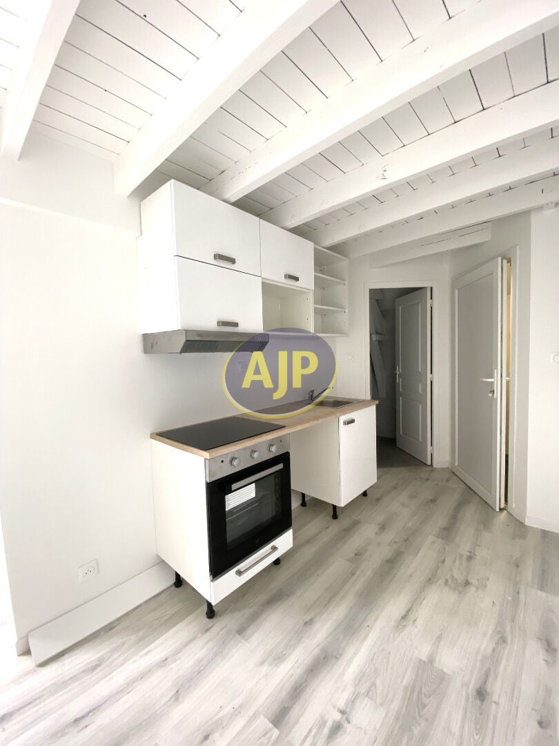 Appartement Allée de la Table à La Ferté-Saint-Aubin