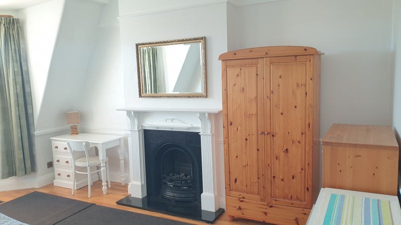 Room Burlington Gardens in Greater London