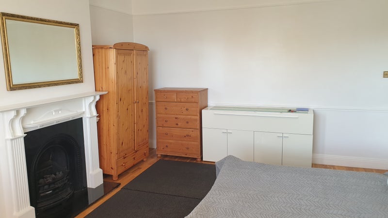 Room Burlington Gardens in Greater London