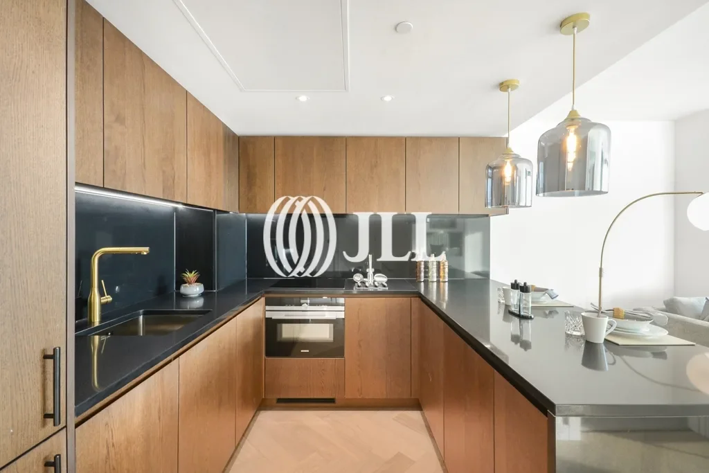 Flat Aste Street in Greater London