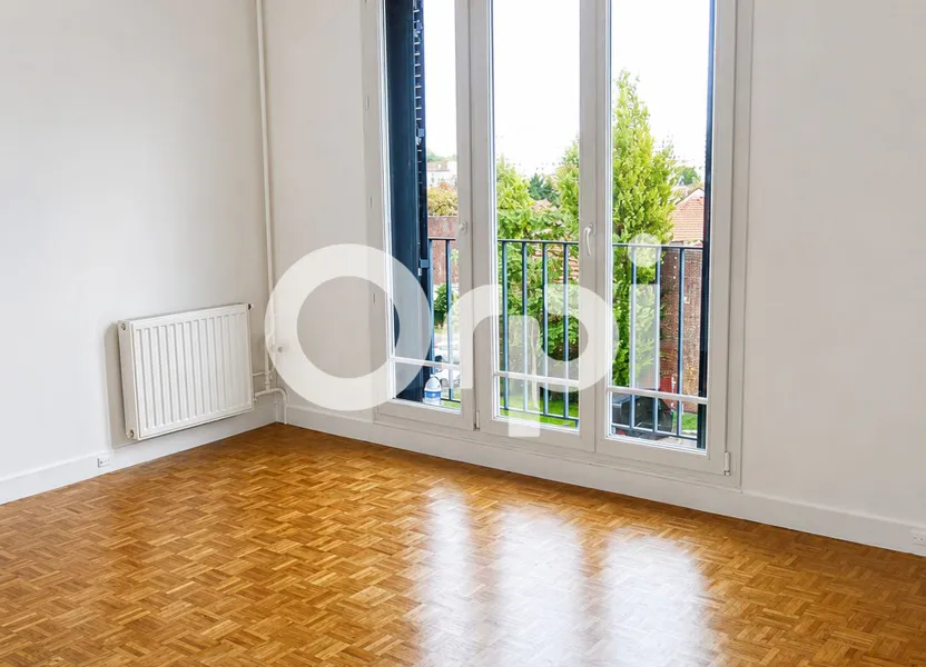 Flat Rue Paul Bert in Maisons-Alfort