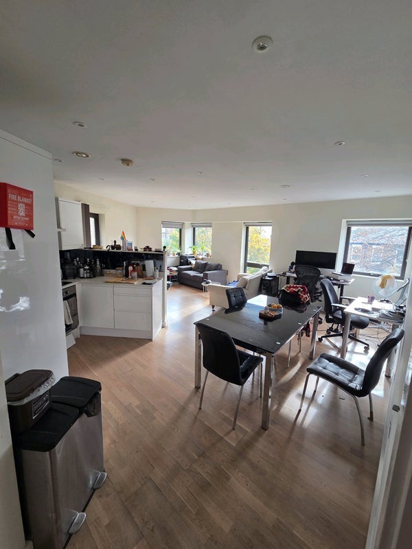 Room Holloway Road in Greater London