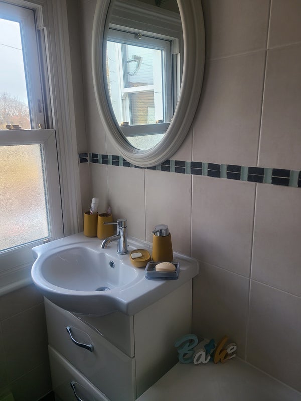 Room College Road in Greater London