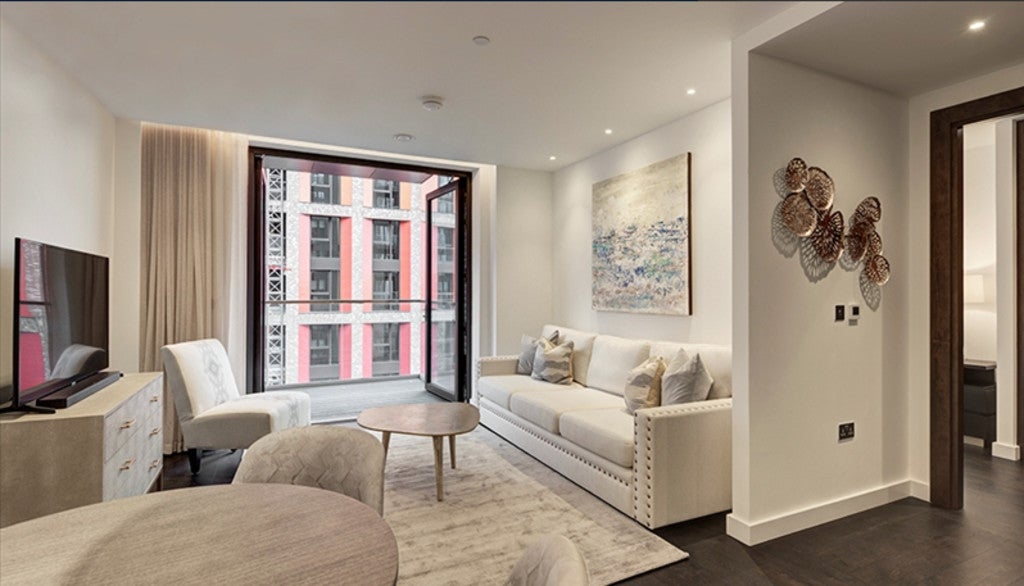 Flat Pascal Square in Greater London