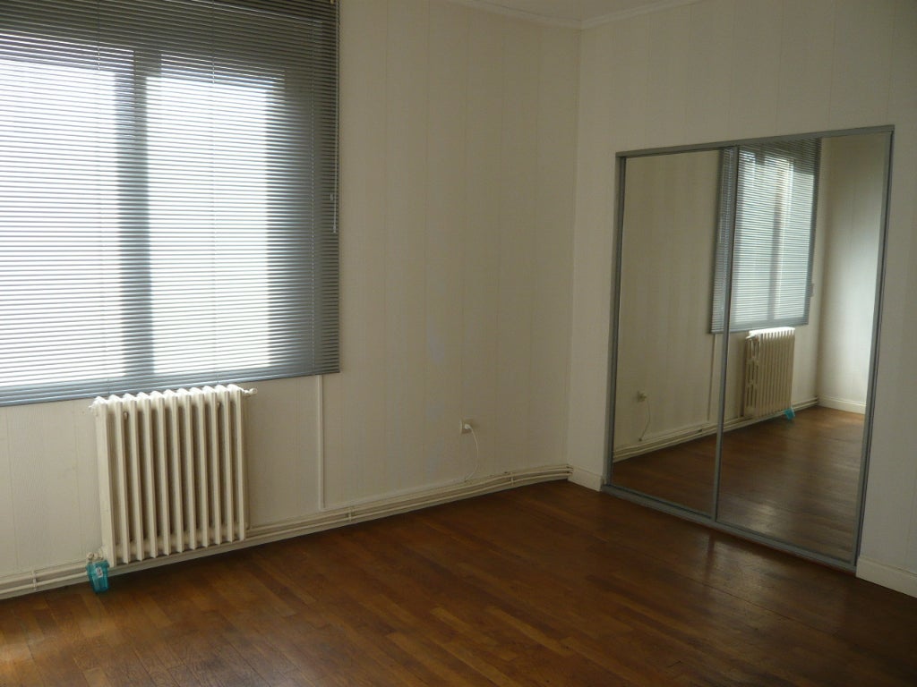 Flat Rue Ambroise Paré in Laval