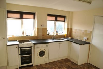Flat Bramley Road in Greater London
