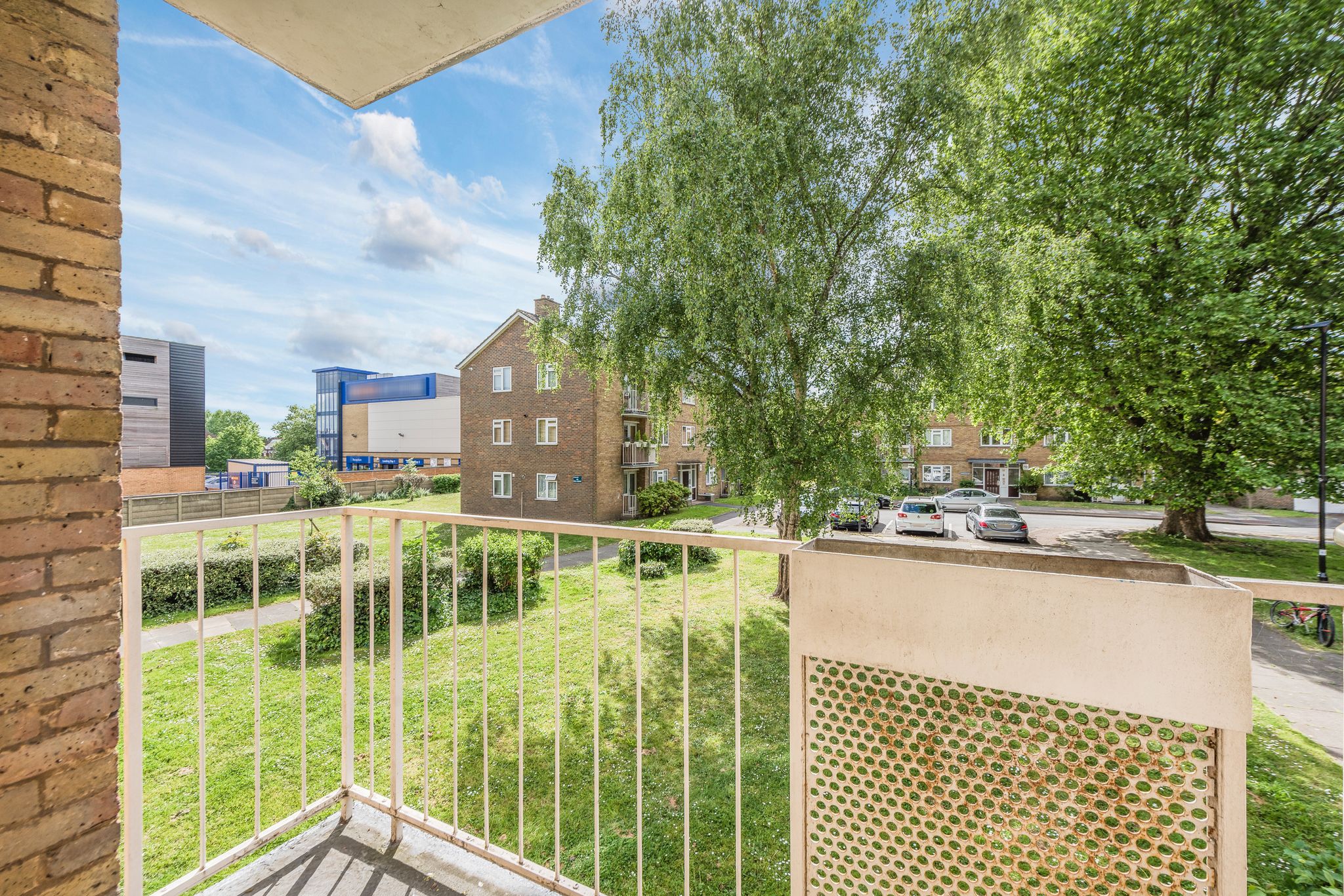 Flat Beaconsfield Close in Greater London