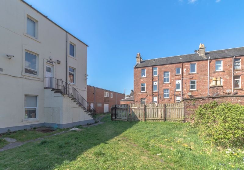 Flat John Street in Helensburgh
