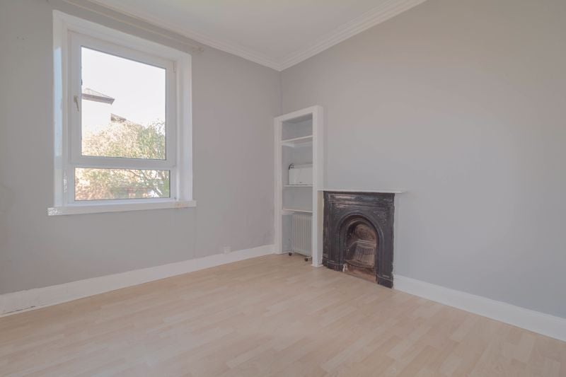 Flat John Street in Helensburgh