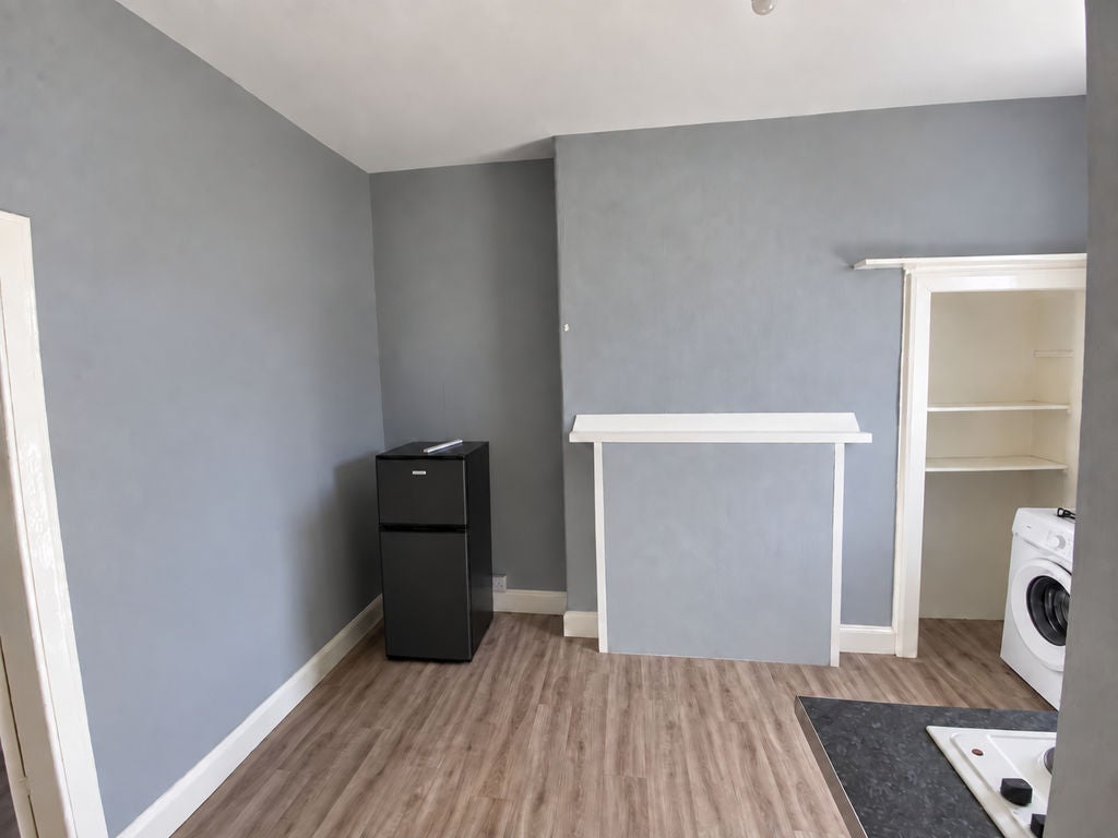 Flat John Street in Helensburgh