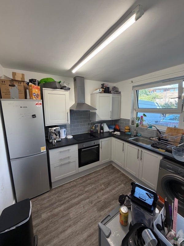 Room Peckford Place in Greater London