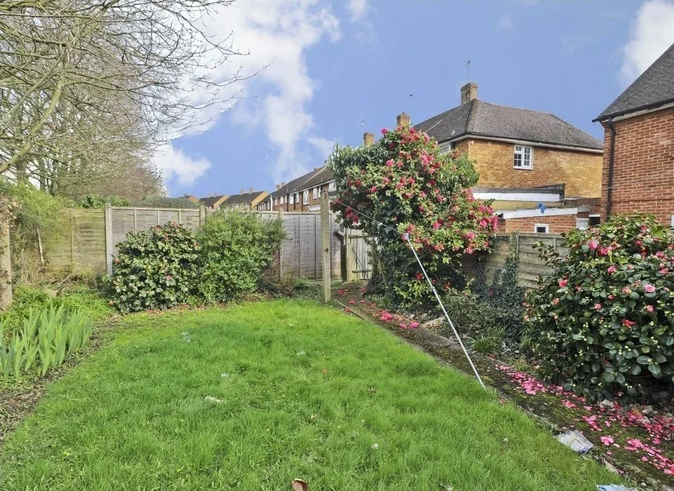 Flat Beechwood Avenue in Greater London