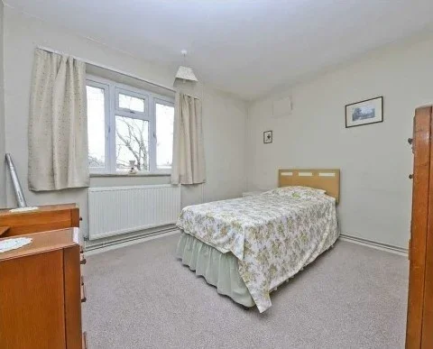 Flat Beechwood Avenue in Greater London