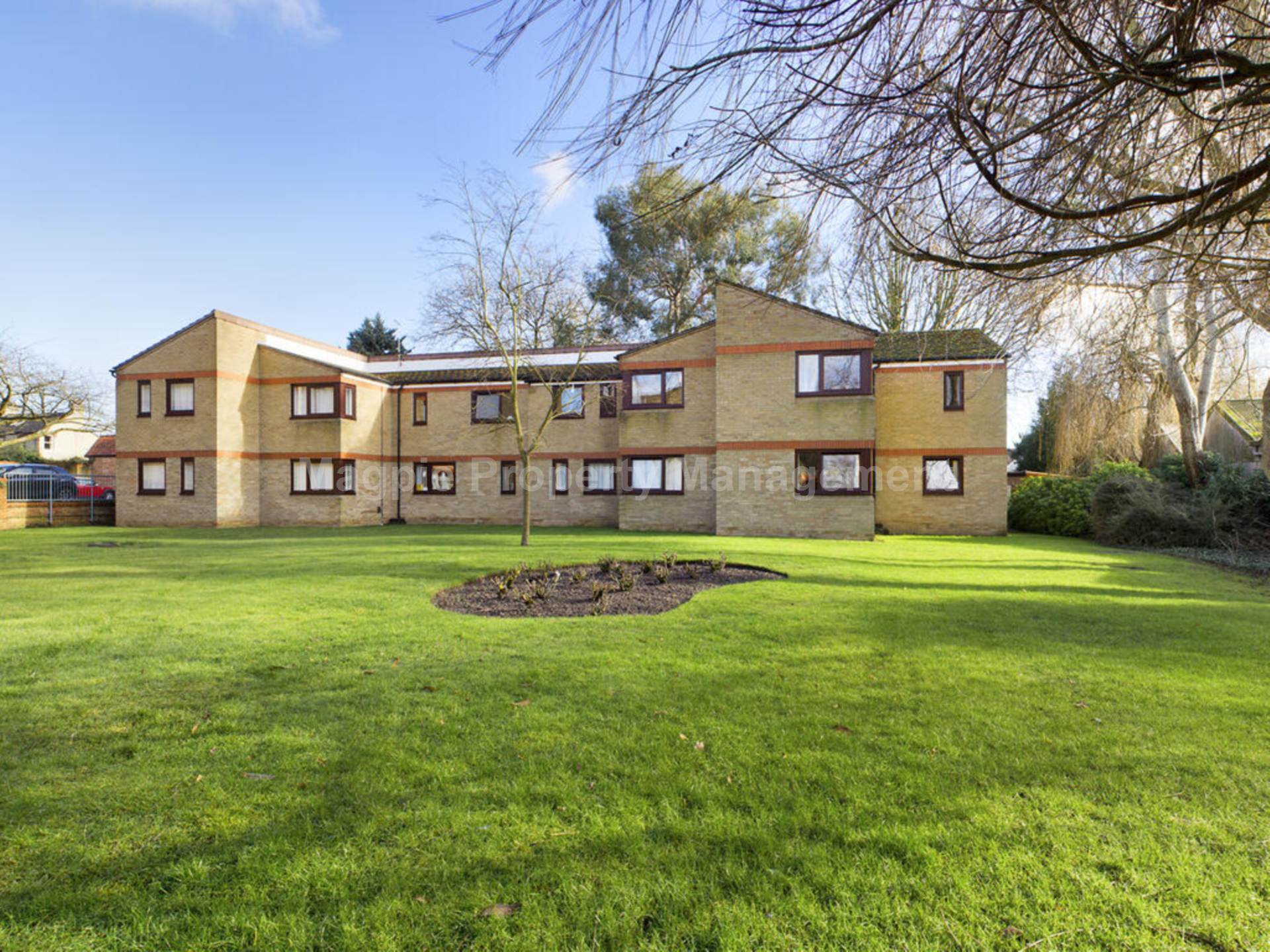 Flat Beaulands Close in Cambridge