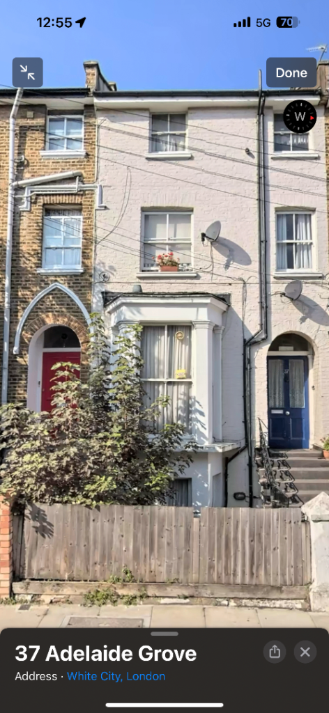 Flat Shepherds Bush Green in Greater London