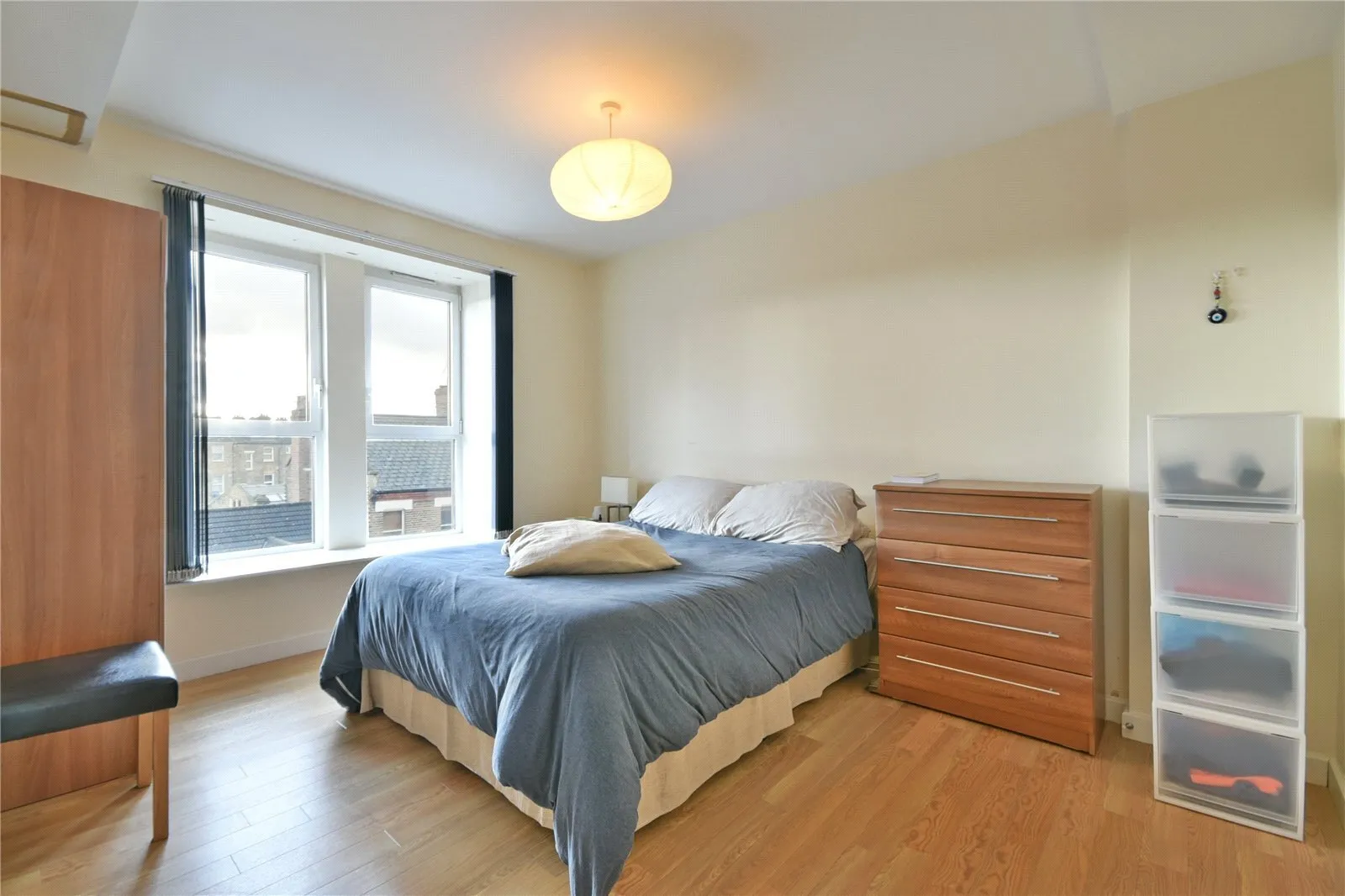 Flat Glengall Road in Greater London
