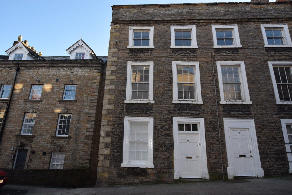 Flat Frenchgate in Richmond