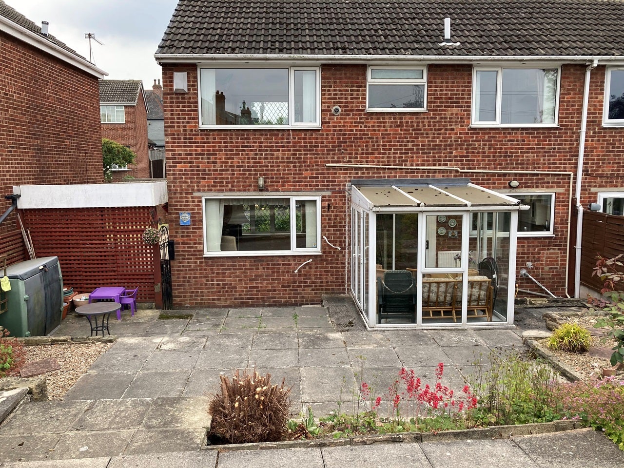House Vicarage Close in Wakefield