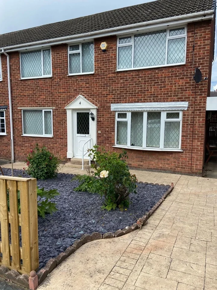 House Vicarage Close in Wakefield