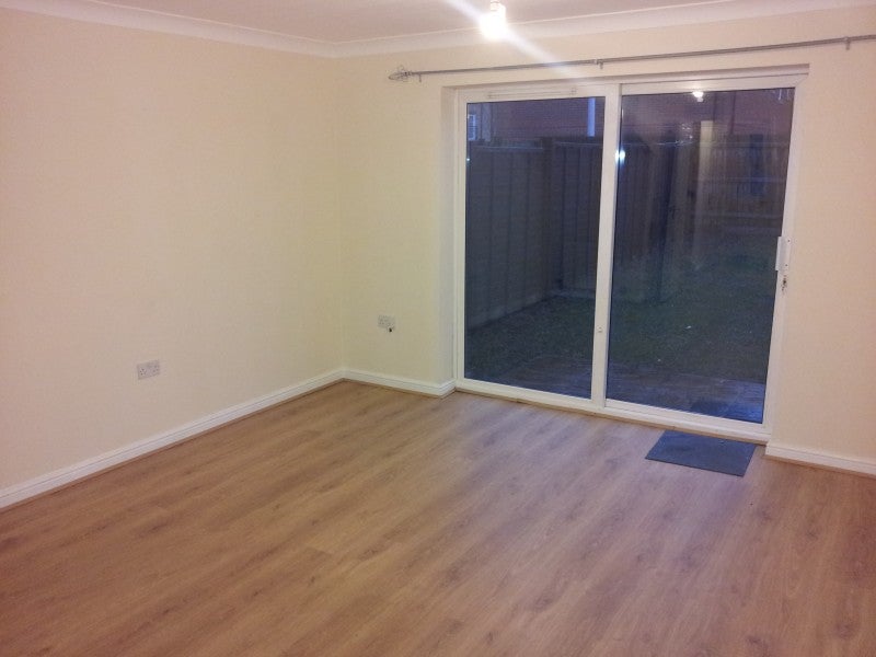 House Piper Way in Greater London