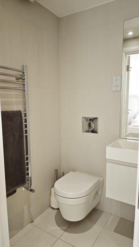Room Bell Brook Rise in Greater London