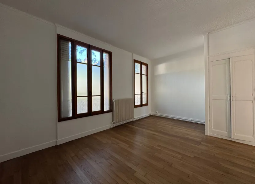 Flat Rue de Marseille in Maisons-Alfort