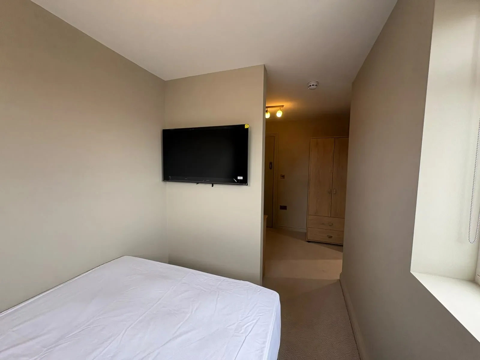 Room Rawdon Road in Maidstone