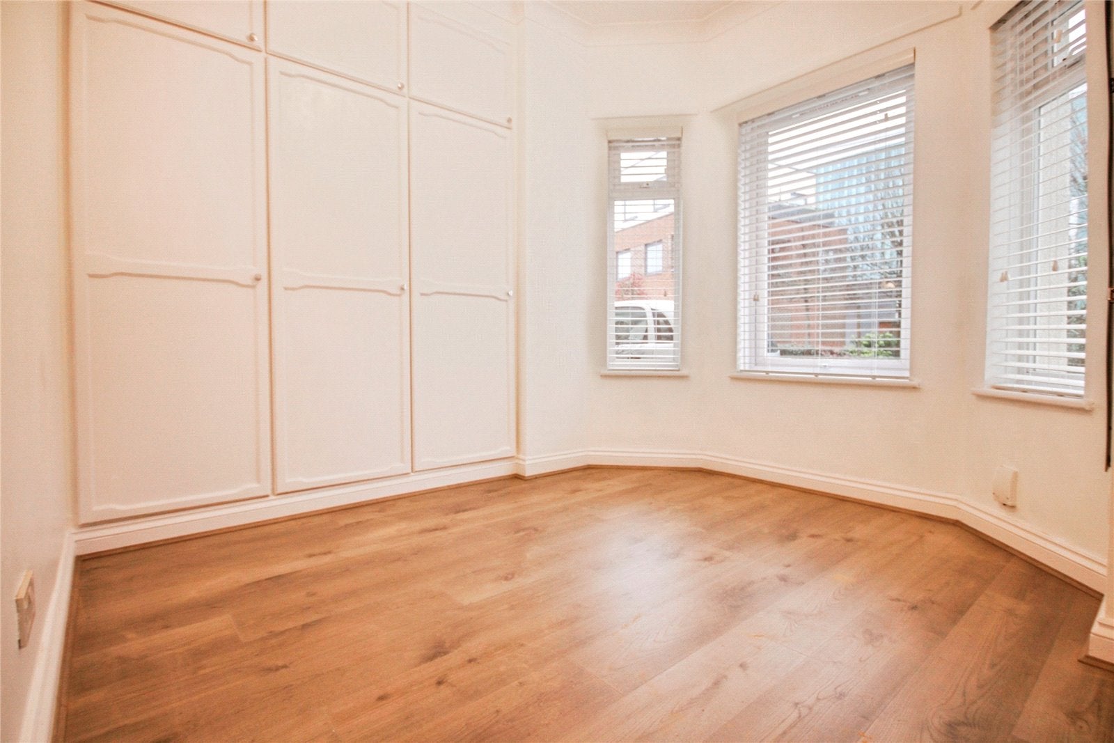 Flat Southern Road in Surrey Heath