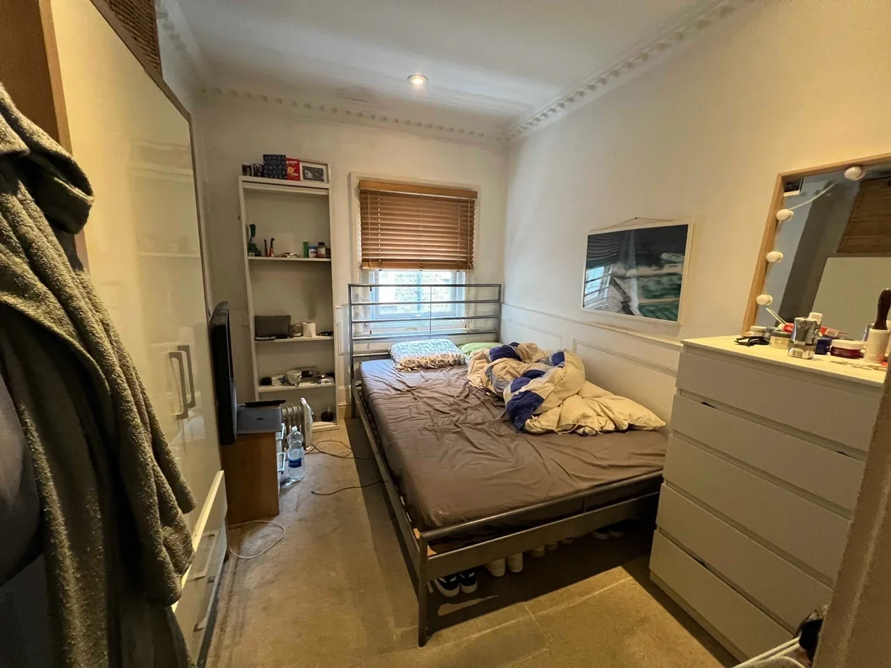 Flat Quinton Street in Greater London