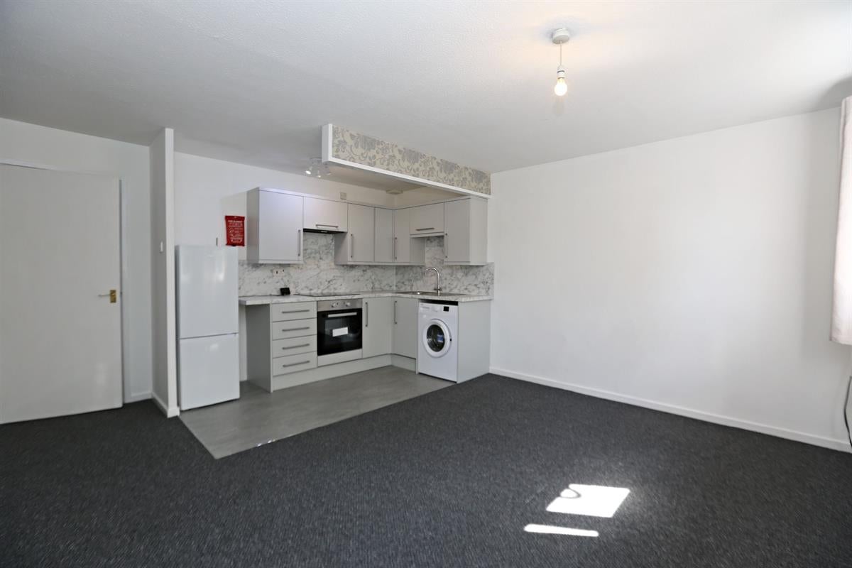 Flat Hazebrouck Road in Borough of Swale