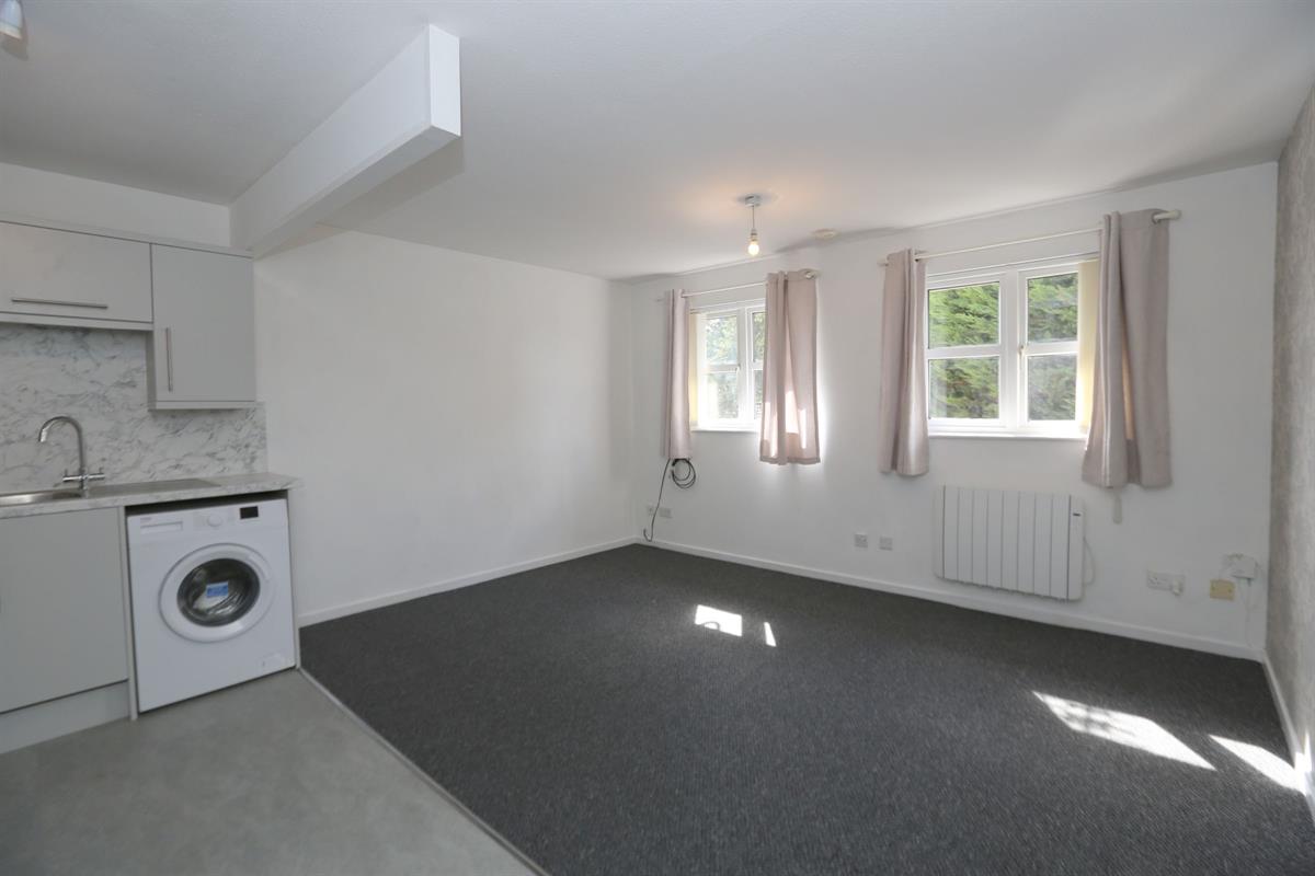 Flat Hazebrouck Road in Borough of Swale