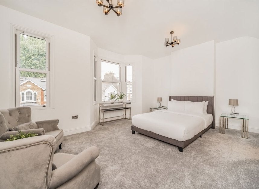 House Grayling Road in Greater London
