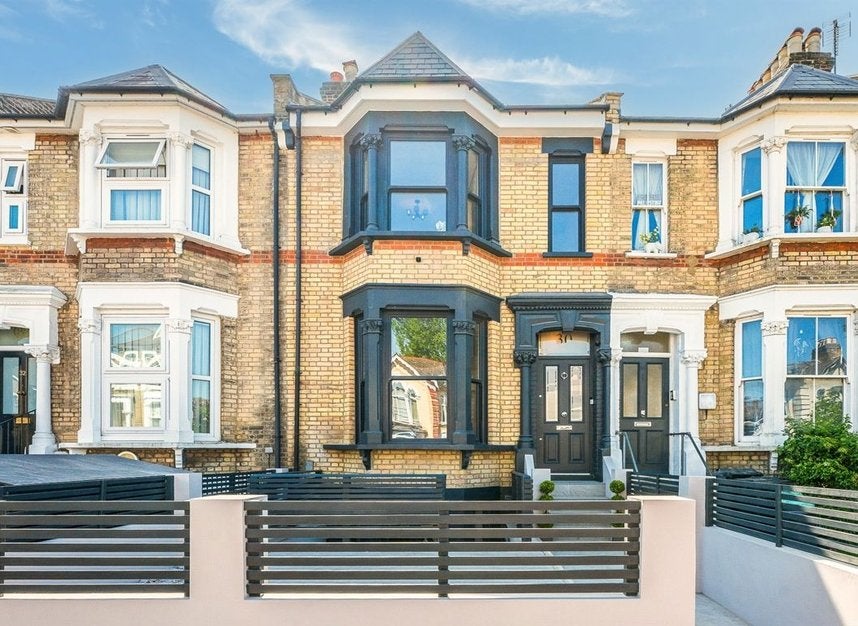 House Grayling Road in Greater London