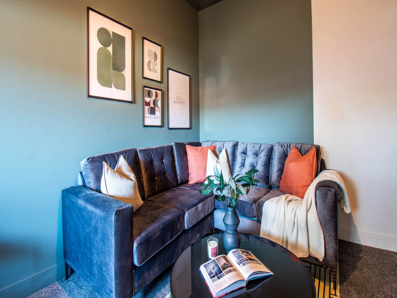 Room Highfield Avenue in Leeds