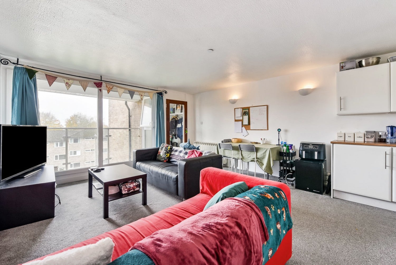 Room Warwick Close in Winchester