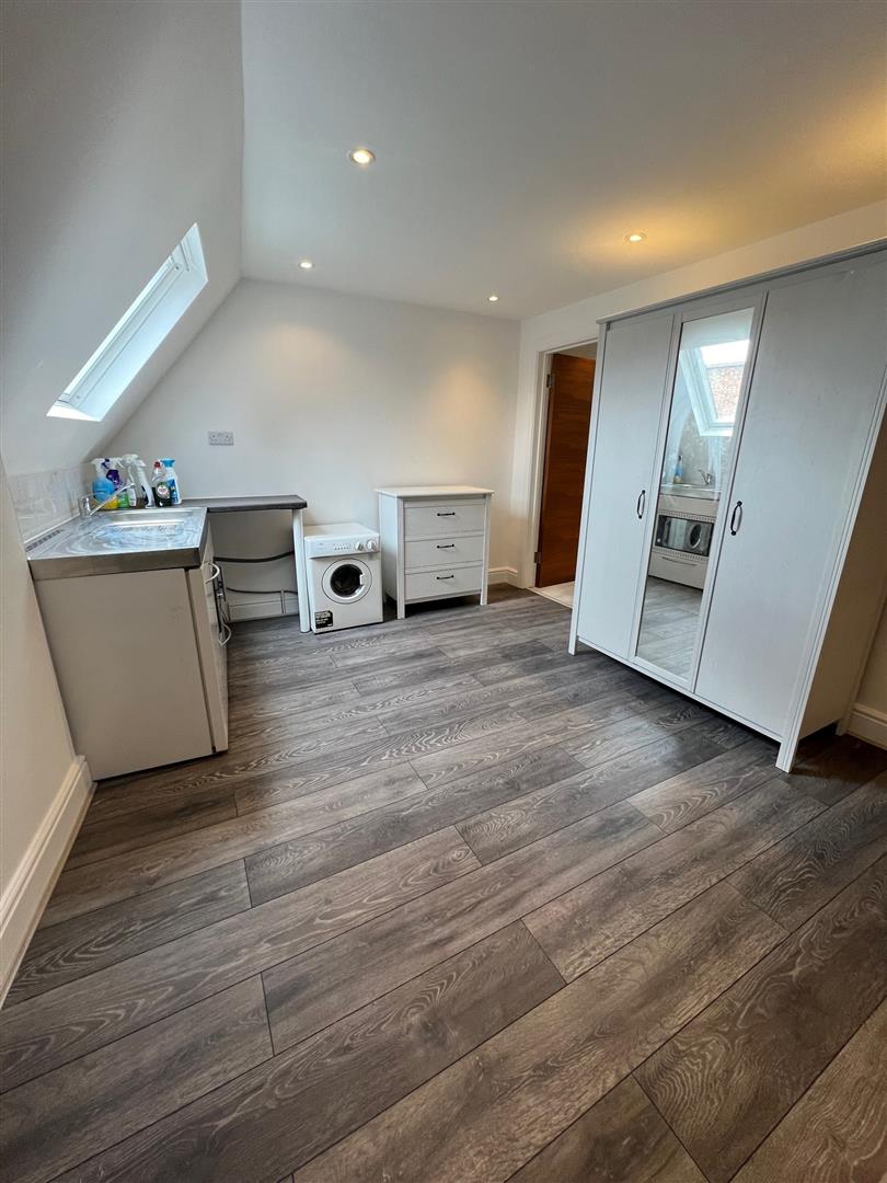 Flat Brent Street in Greater London