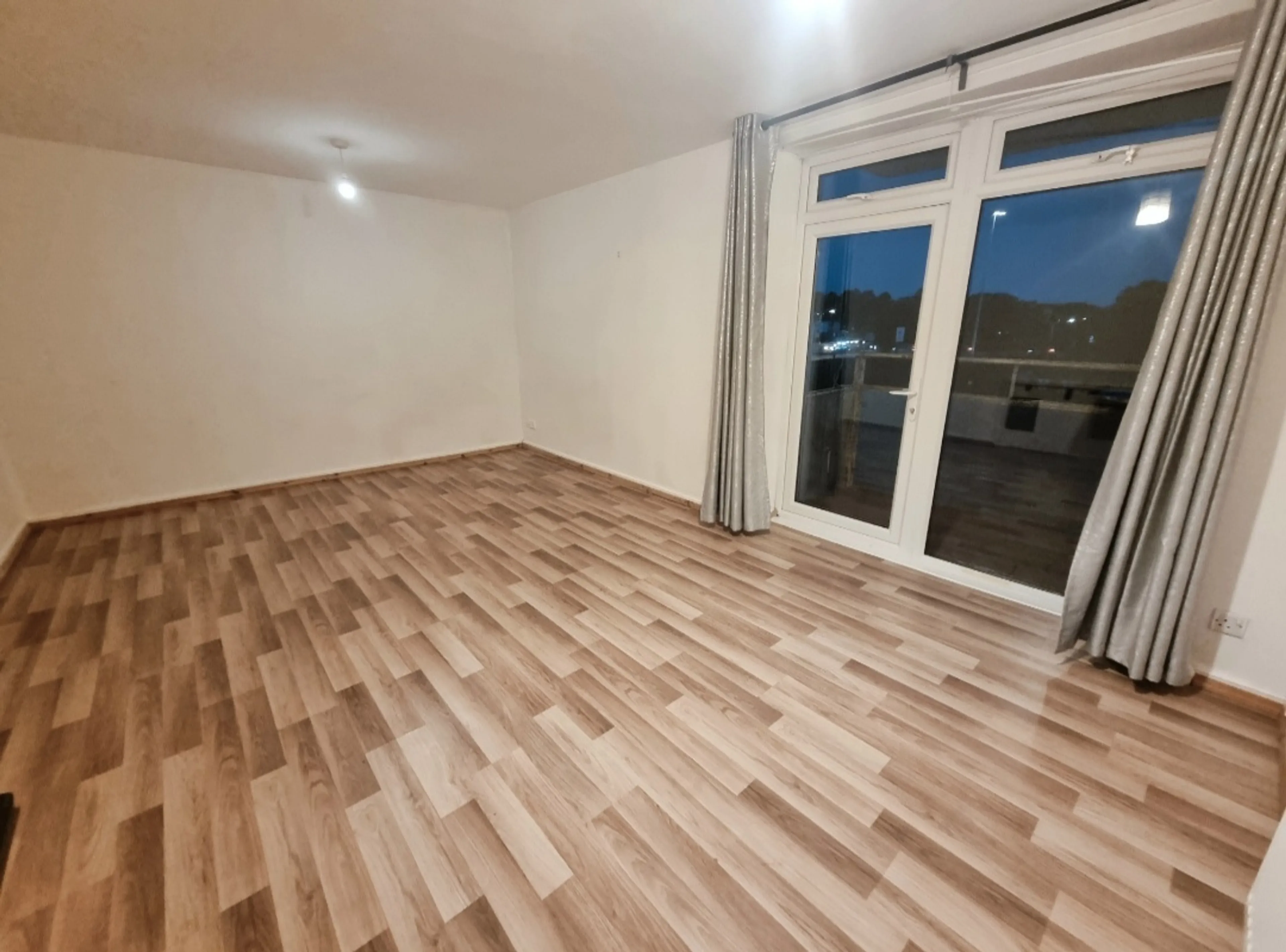 Flat Queensway in Stevenage