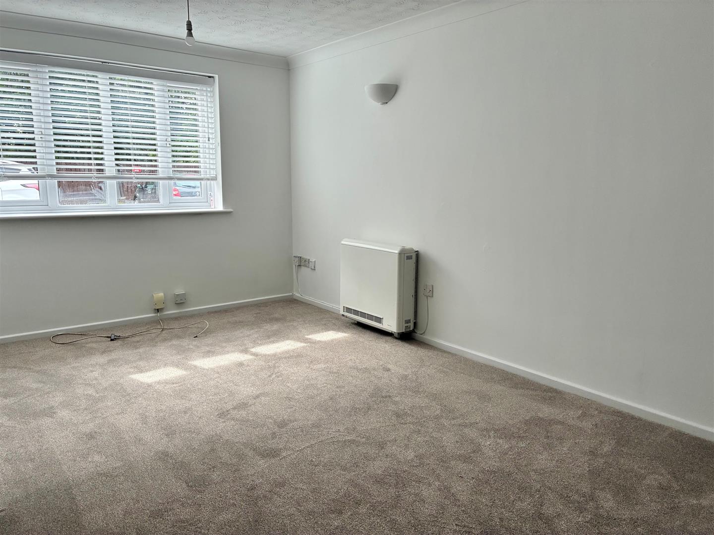 Flat Woburn in Tamworth