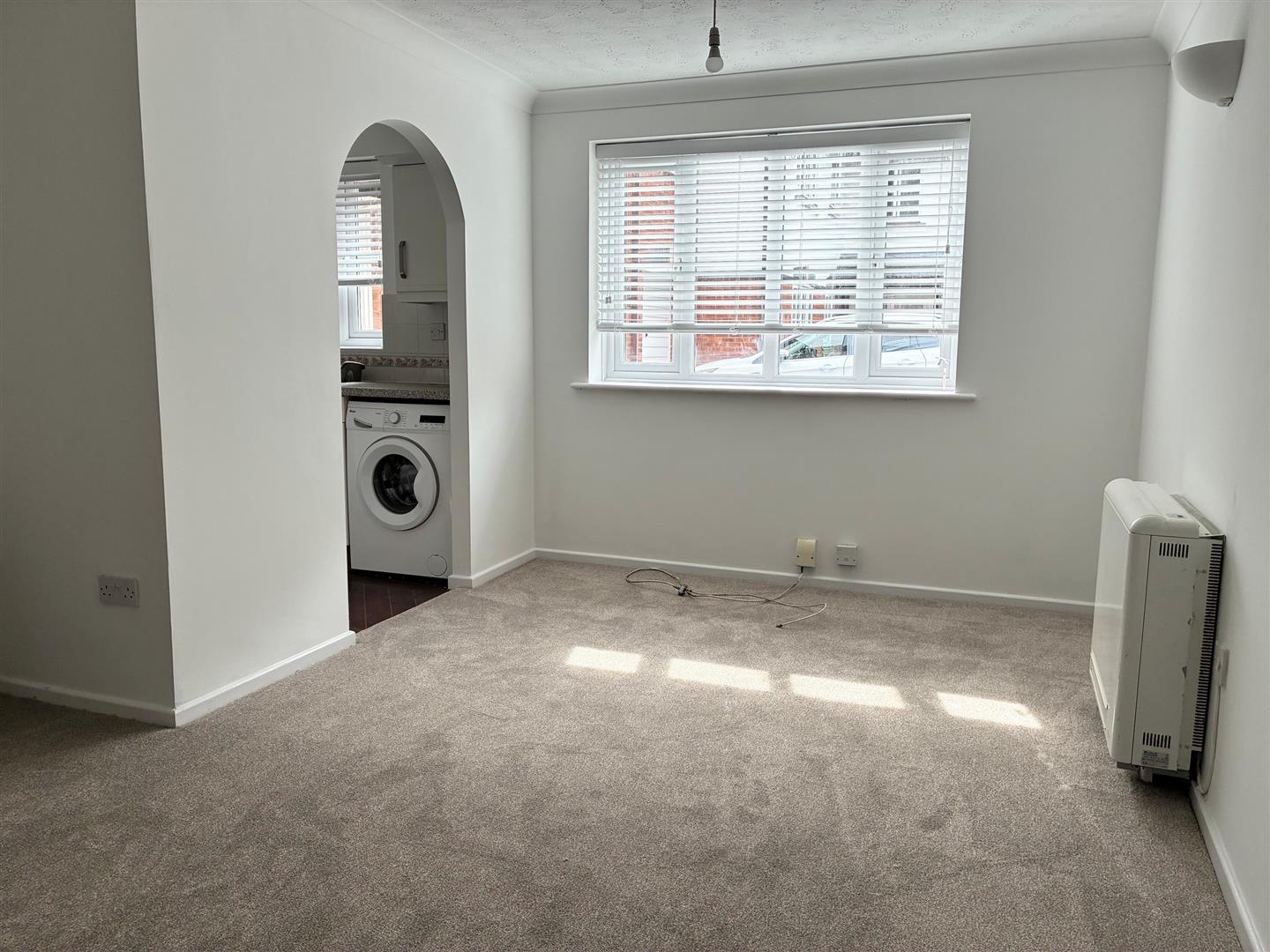 Flat Woburn in Tamworth