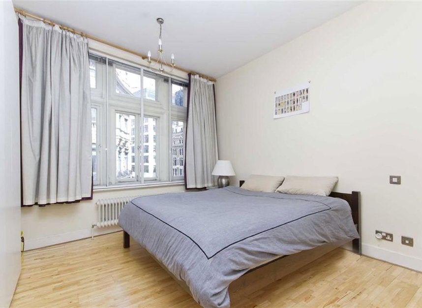 Flat Fleet Street in City of London