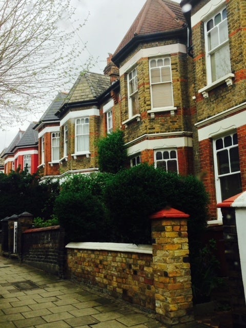 Room Mildenhall Road in Greater London